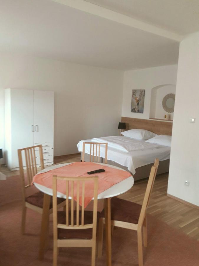 Apartmany Sedmikraska Tehovec Bagian luar foto